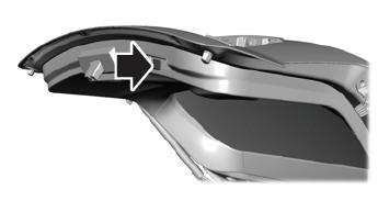 Ford Escape. Closing the Liftgate