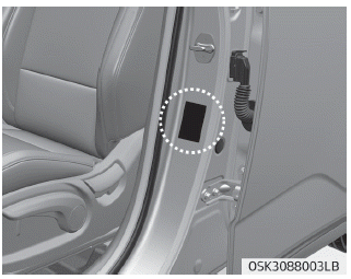 Kia Soul. Tire specification and pressure label. Engine number